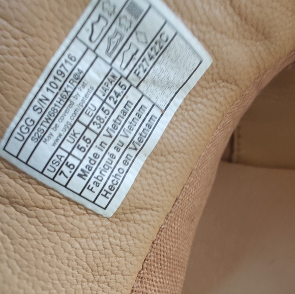UGG boots nwot - Picture 4 of 14